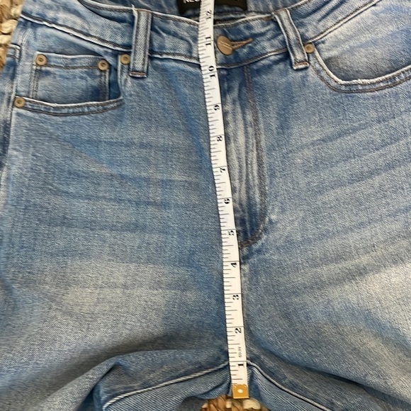 𝅺Neon Blonde Bombshell High Rise Skinny Jeans - Picture 9 of 11